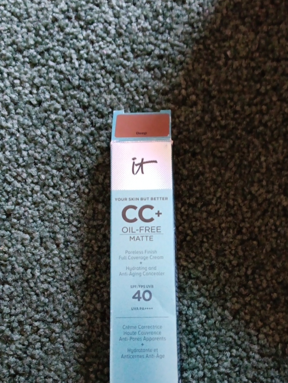 it cosmetics CC+ Oil-Free Matte Cream - Color Deep. 1.08oz